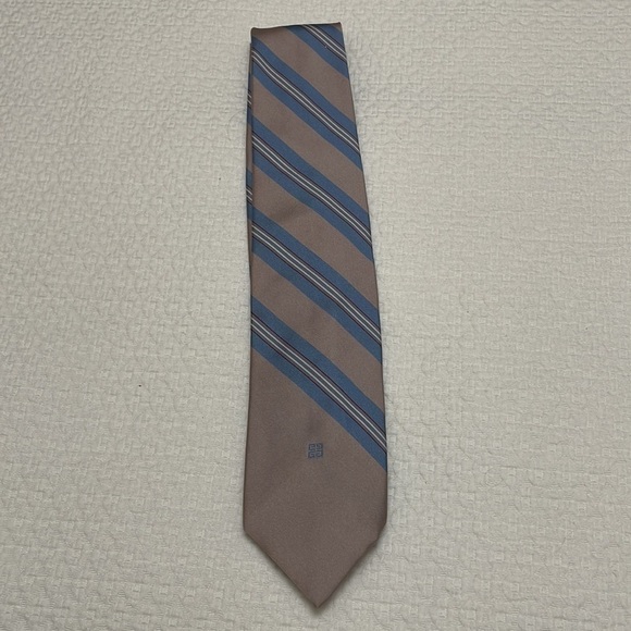 Givenchy Classic Taupe and Blue Silk Striped Tie—Great Condition! - Picture 3 of 7